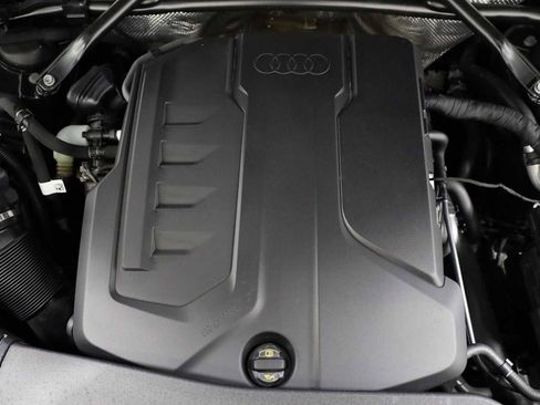 Certified 2025 Audi Q5 Premium w/ Convenience Package AWD/4WD image 39