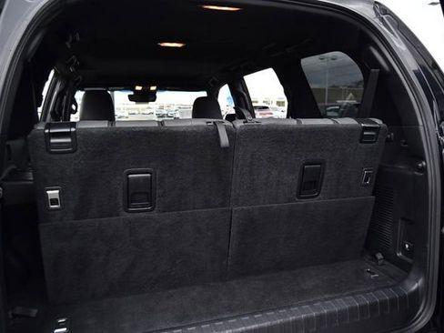 Used 2021 Lexus GX 460 Premium w/ Premium Package image 29