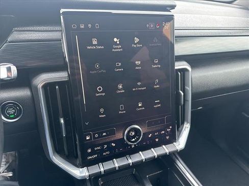 Used 2025 GMC Acadia Elevation image 22