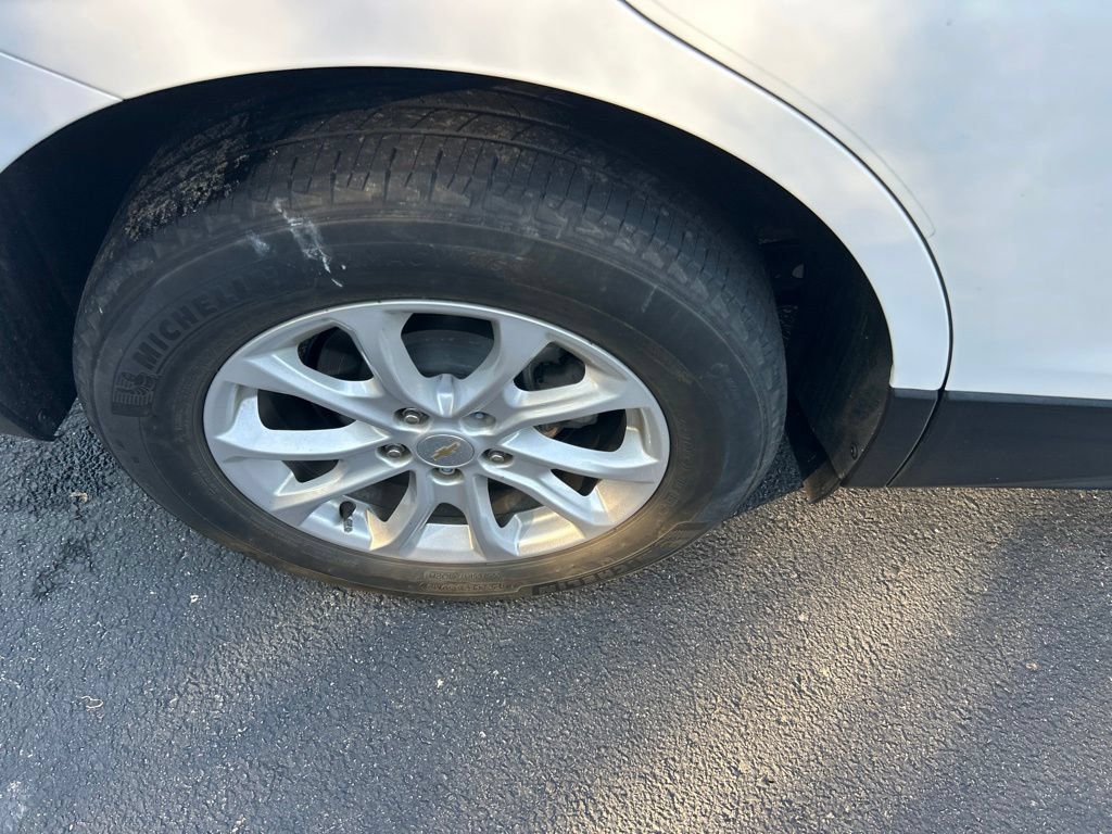 Used 2020 Chevrolet Equinox LT FWD image 11