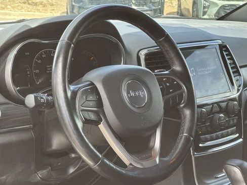 Used 2022 Jeep Grand Cherokee Limited image 34