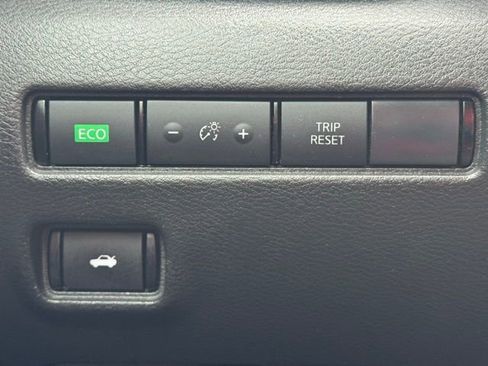 Used 2023 Nissan Sentra SV image 25