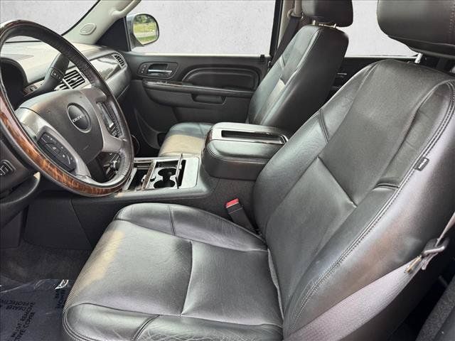 Used 2013 GMC Yukon Denali AWD/4WD image 9