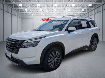 Certified 2025 Nissan Pathfinder SL w/ SL Premium Package