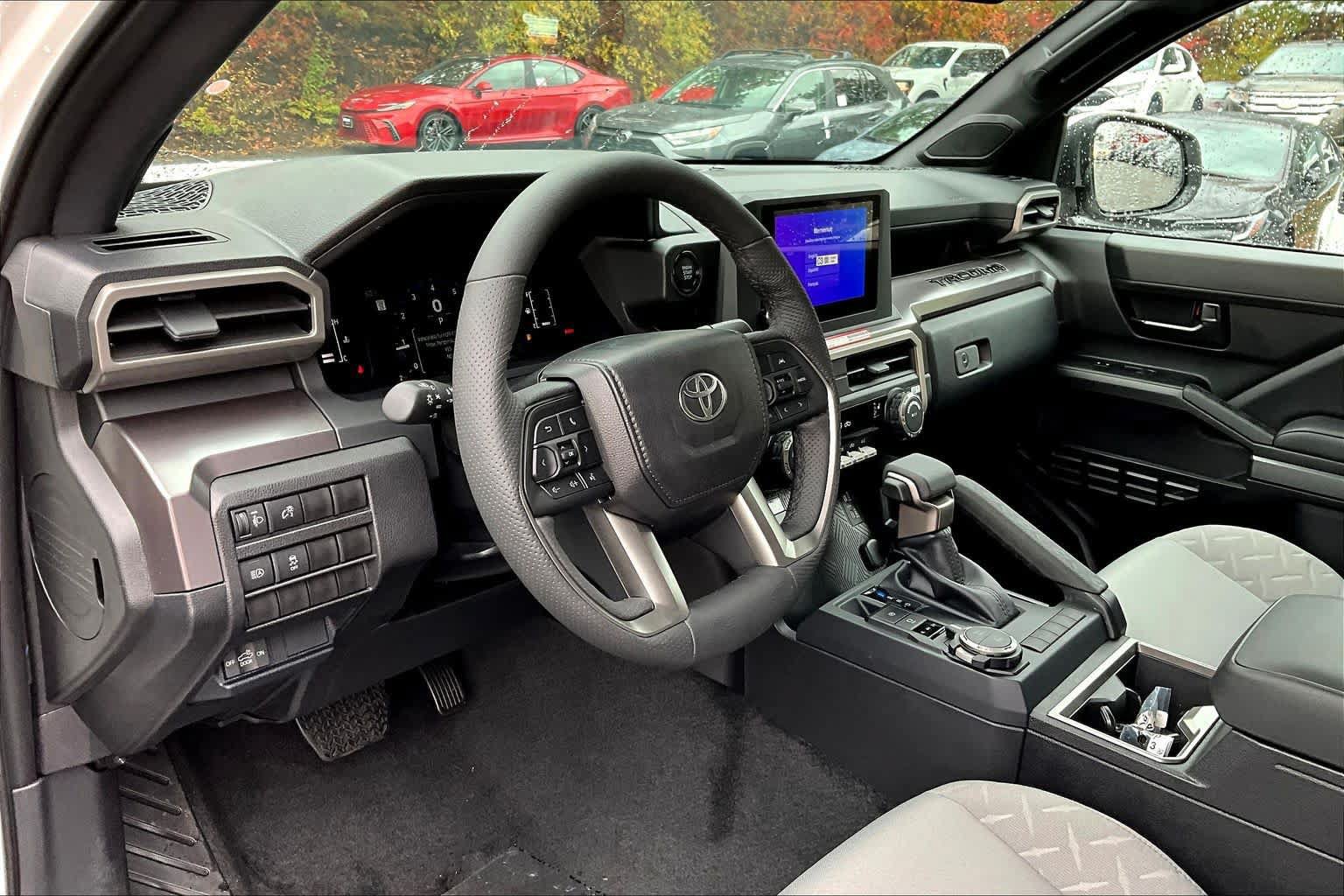 Used 2025 Toyota Tacoma SR5 AWD/4WD image 8