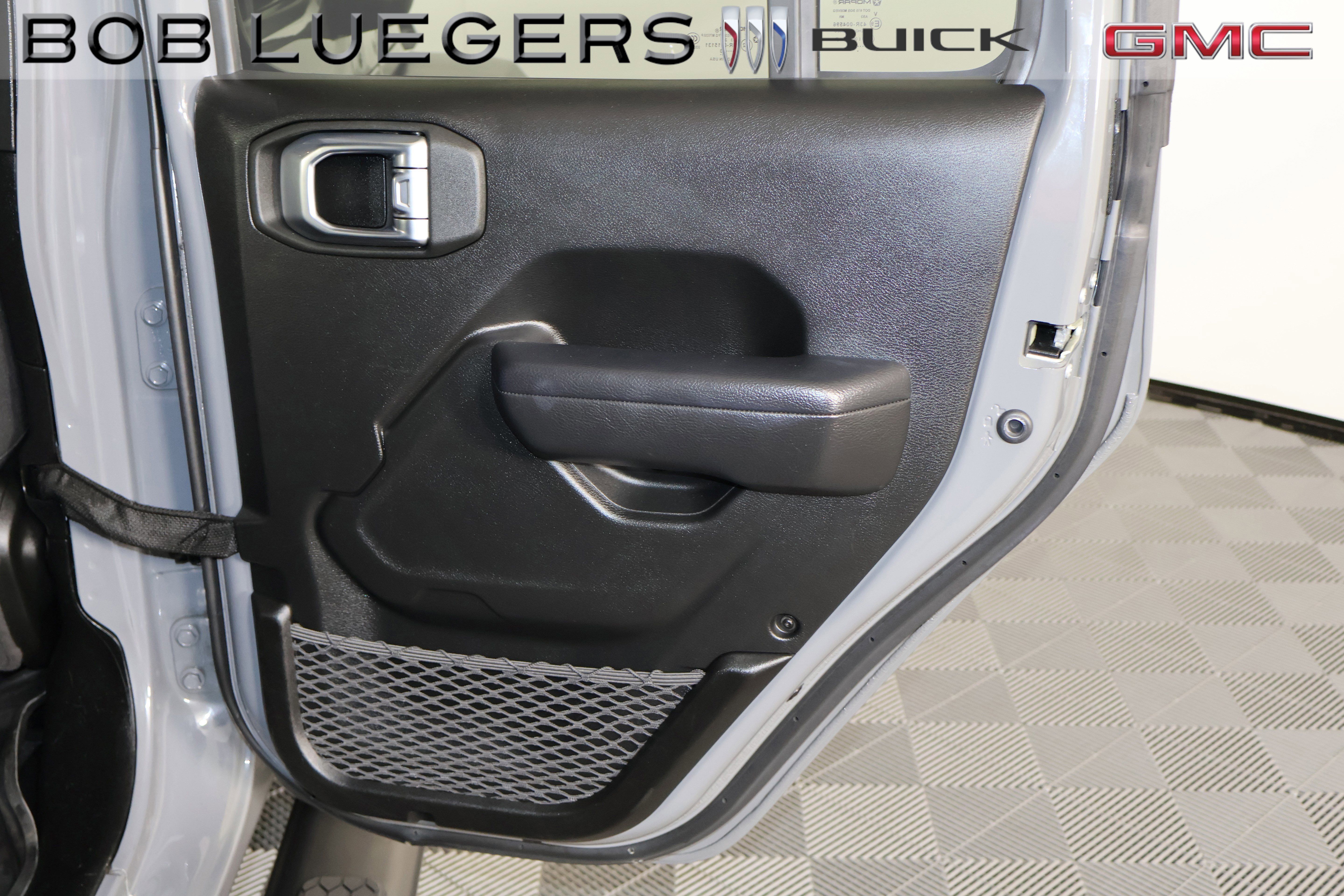 Used 2023 Jeep Wrangler Unlimited w/ Cold Weather Group AWD/4WD image 13