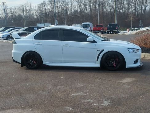 Used 2014 Mitsubishi Lancer Evolution GSR image 9