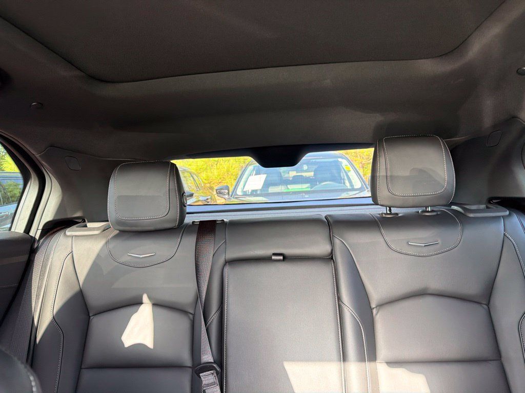 Used 2024 Cadillac XT4 Premium Luxury w/ Cold Weather Package AWD/4WD image 29