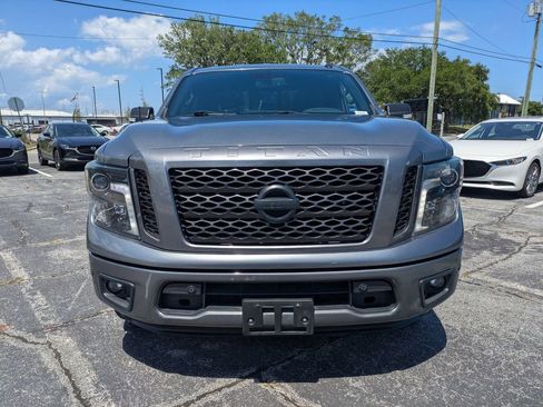 Used 2019 Nissan Titan SV w/ SV Convenience Package RWD image 9