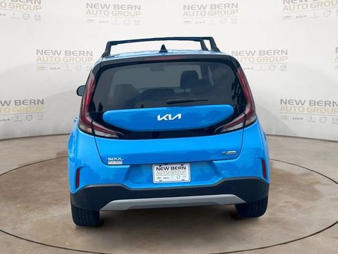 Used 2023 Kia Soul EX FWD image 4