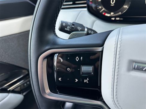 Used 2023 Land Rover Range Rover Sport SE image 23