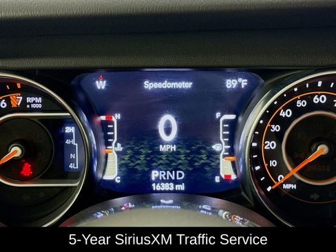 Used 2020 Jeep Wrangler Unlimited Sahara image 32