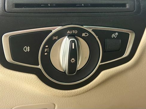 Certified 2022 Mercedes-Benz GLC 300 4MATIC image 11