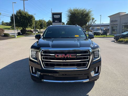 Used 2022 GMC Yukon SLT w/ SLT Premium Package AWD/4WD image 6