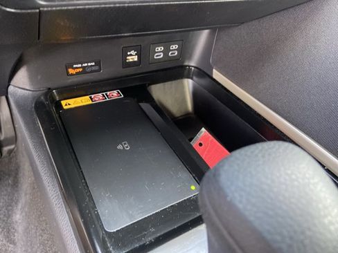 Used 2025 Toyota Camry LE image 38