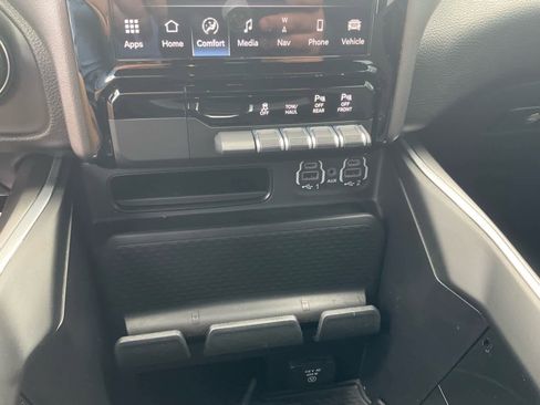 Used 2023 RAM 1500 Big Horn AWD/4WD image 11