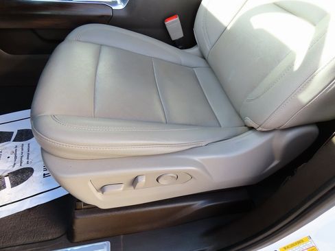 Used 2022 GMC Sierra 1500 SLT w/ SLT Convenience Package image 41