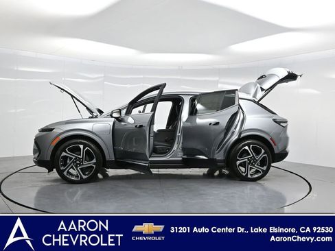 New 2026 Chevrolet Equinox EV LT image 40