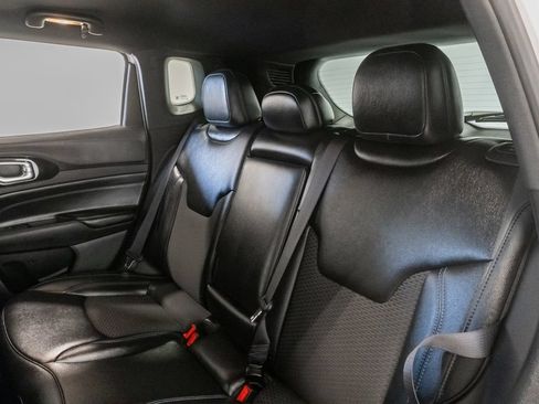 Certified 2025 Jeep Compass Latitude w/ Convenience Group AWD/4WD image 25