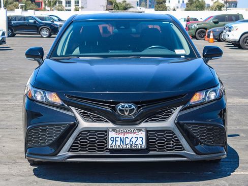 Used 2023 Toyota Camry SE FWD image 2