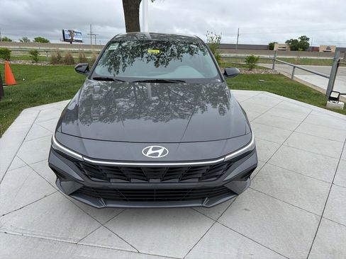 New 2026 Hyundai Elantra Sport FWD image 7