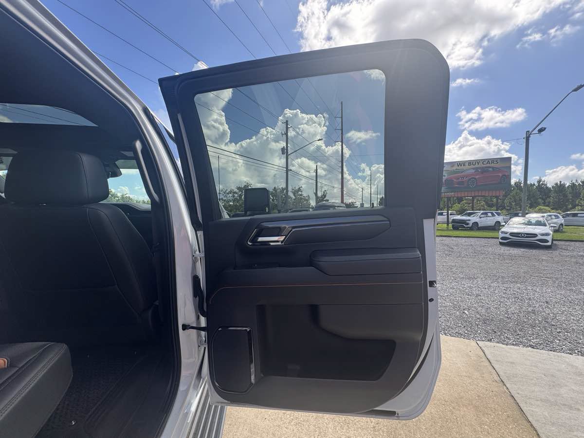 Used 2024 GMC Sierra 2500 AT4 w/ AT4 Premium Plus Package AWD/4WD image 29