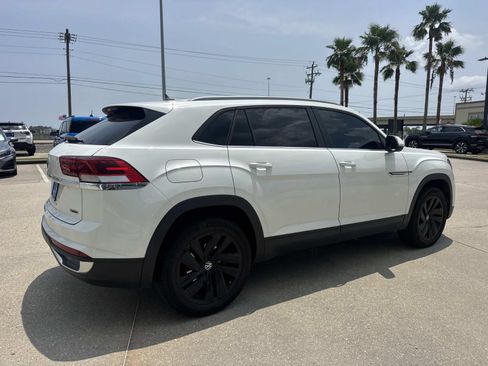 Used 2022 Volkswagen Atlas Cross Sport SE w/ Black Wheel Package AWD/4WD image 5