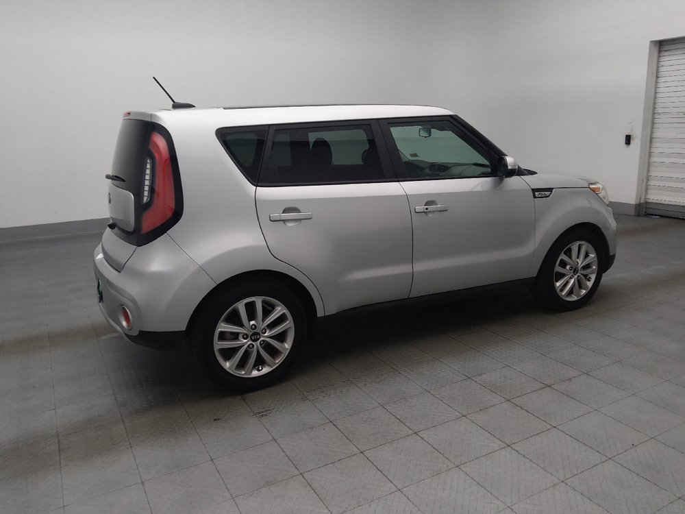 Used 2018 Kia Soul + w/ Primo Package FWD image 10