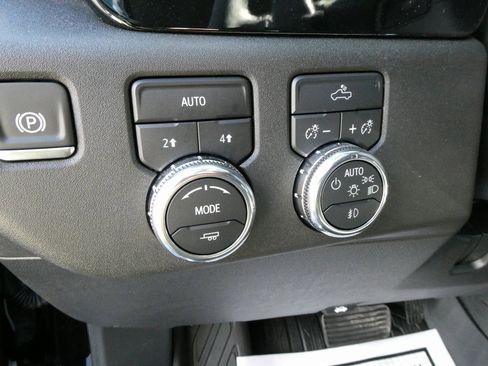 Certified 2025 GMC Sierra 1500 Elevation w/ Preferred Package image 23