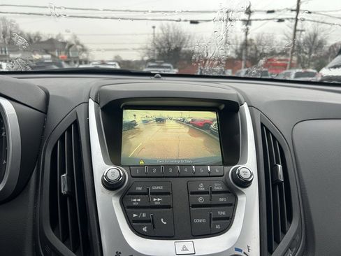 Used 2017 Chevrolet Equinox LT w/ Convenience Package image 21