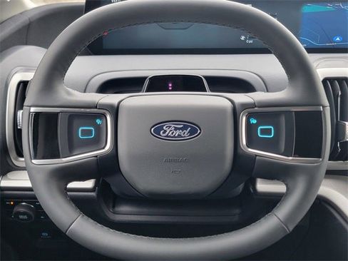 New 2025 Ford Expedition Max Active image 32