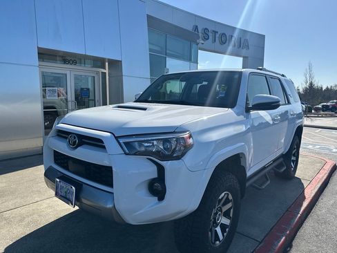 Used 2024 Toyota 4Runner TRD Off-Road Premium w/ Off Road Premium Plus Package image 8