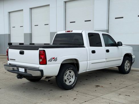 Used 2006 Chevrolet Silverado 1500 LT w/ Light Duty Power Package image 5
