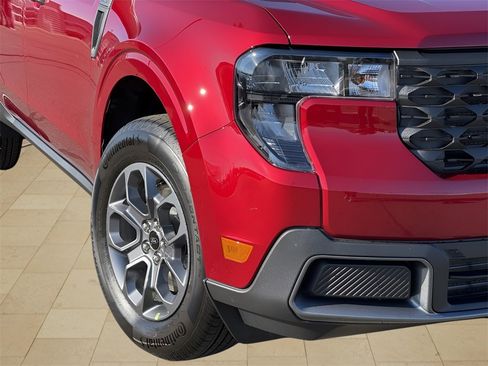 New 2025 Ford Maverick XLT image 40