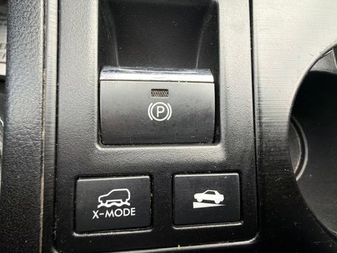 Used 2016 Subaru Outback 2.5i Limited AWD/4WD image 29