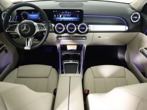 New 2026 Mercedes-Benz GLB 250 image 14