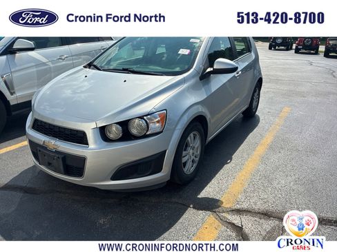 Used 2014 Chevrolet Sonic LT FWD image 2