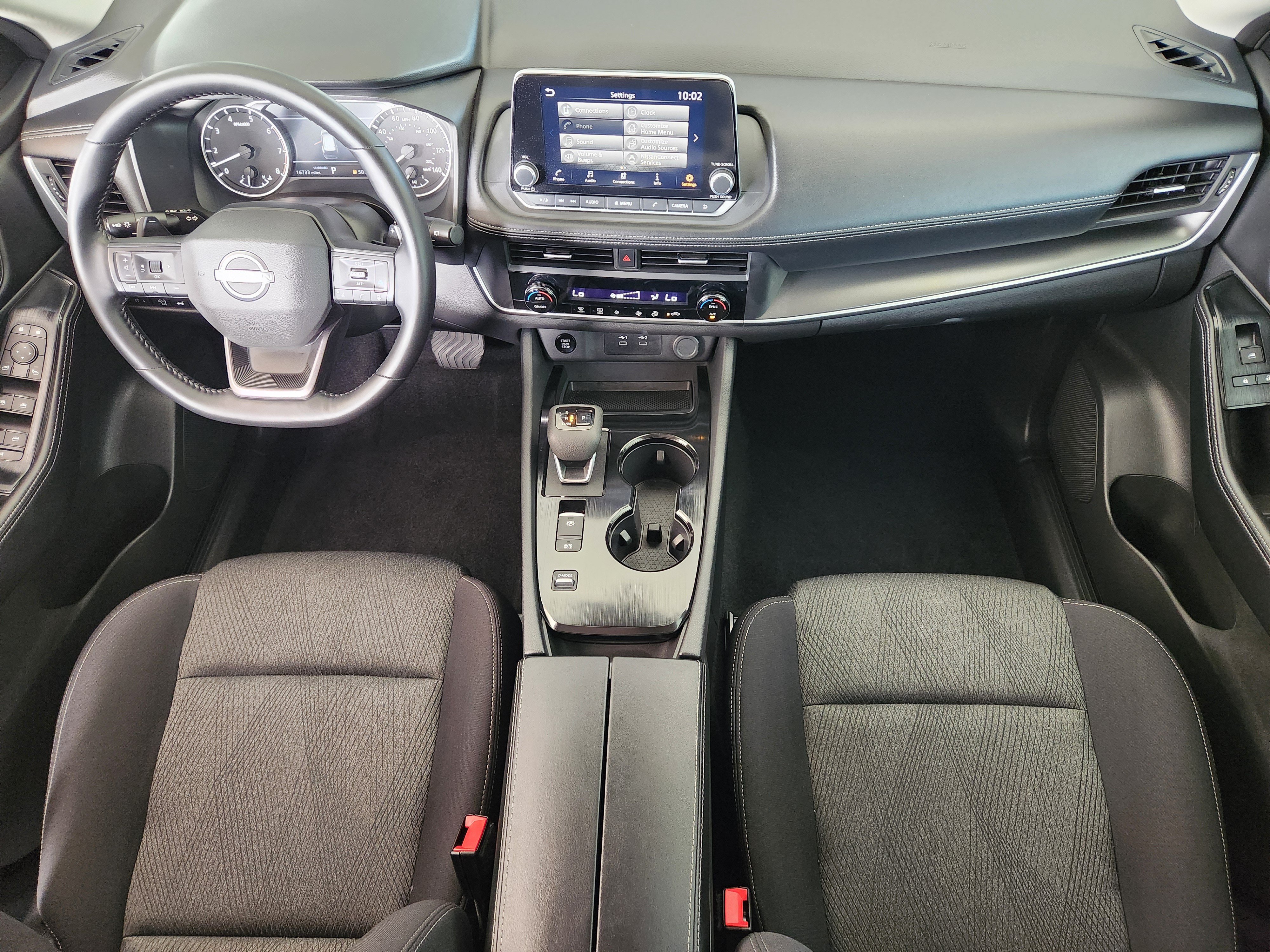 Used 2025 Nissan Rogue SV FWD image 27