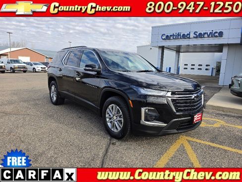 Used 2022 Chevrolet Traverse LT image 1
