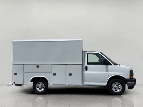 New 2025 Chevrolet Express 3500 w/ Power Convenience Package RWD image 2