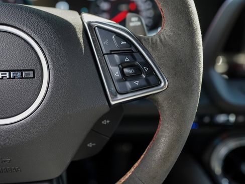 Used 2018 Chevrolet Camaro ZL1 image 29