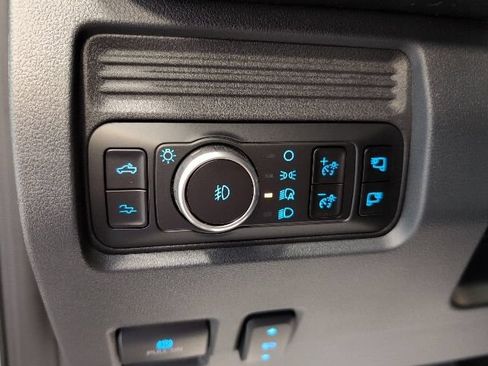 New 2026 Ford F350 Platinum w/ Tremor Off-Road Package AWD/4WD image 18