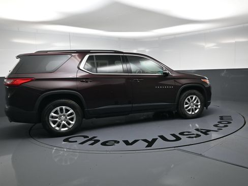 Used 2020 Chevrolet Traverse LT FWD image 16
