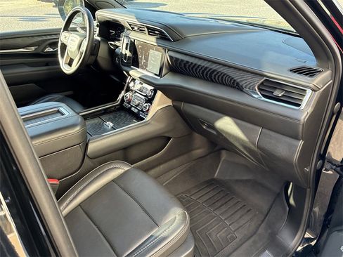 Used 2023 GMC Yukon XL Denali w/ Advanced Technology Package image 41
