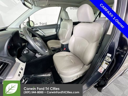 Used 2015 Subaru Forester 2.5i Touring AWD/4WD image 25