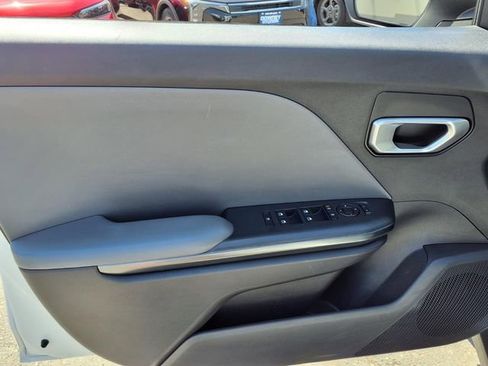 Used 2025 Kia K4 FWD image 12