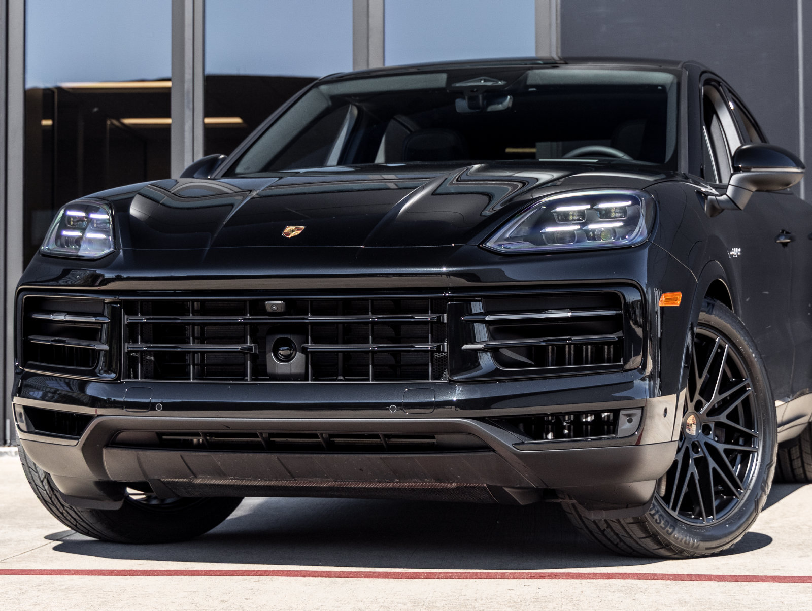 Certified 2026 Porsche Cayenne E-Hybrid Coupe AWD/4WD image 7
