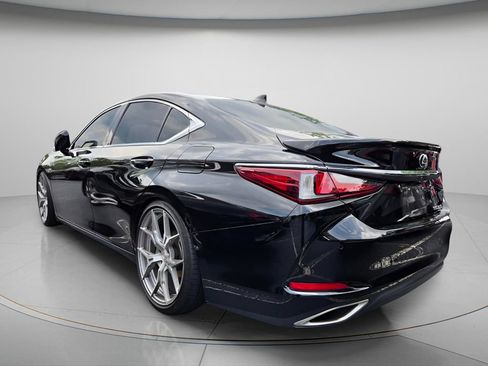 Used 2020 Lexus ES 350 Ultra Luxury w/ Accessory Package FWD image 7