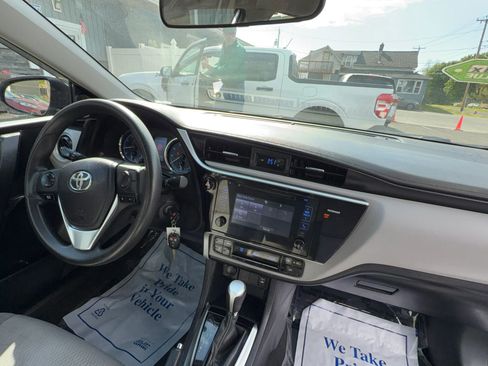 Used 2017 Toyota Corolla L FWD image 19