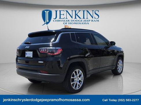 Certified 2023 Jeep Compass Latitude AWD/4WD image 5